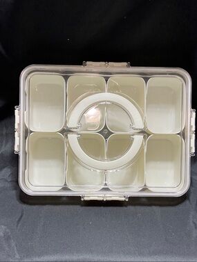 Clear Plastic Snackle Box.  Never used.